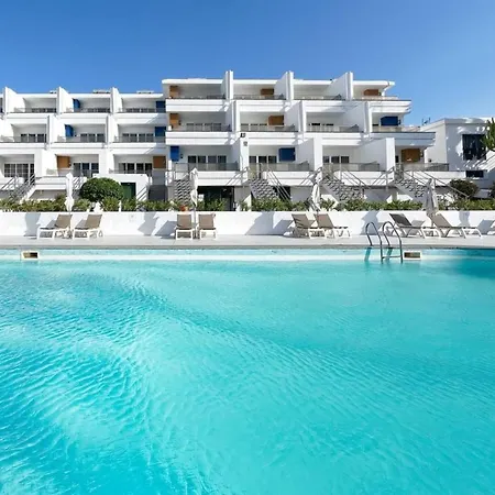 Ld 2 Bedrooms Apartment, 500m From The Beach, Swimming Pool Apartment